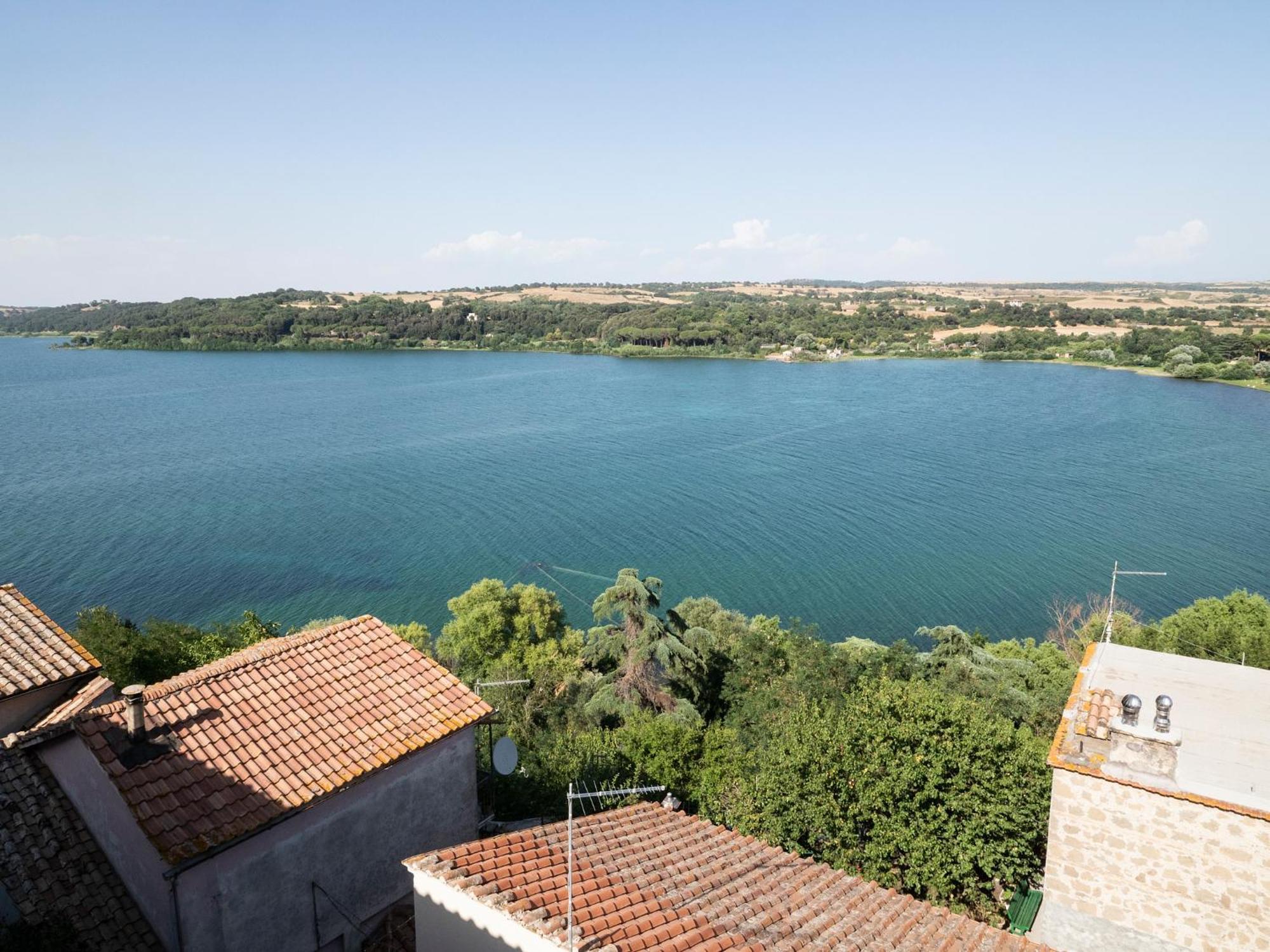 Eleganza In Centro Sul Lago - Anguillara Sabazia Apartamento Exterior foto